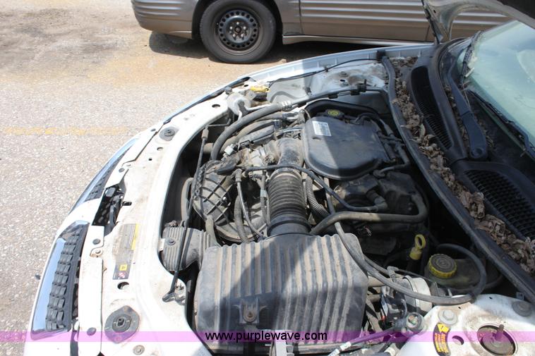 image for item D5175 2004 Dodge Stratus