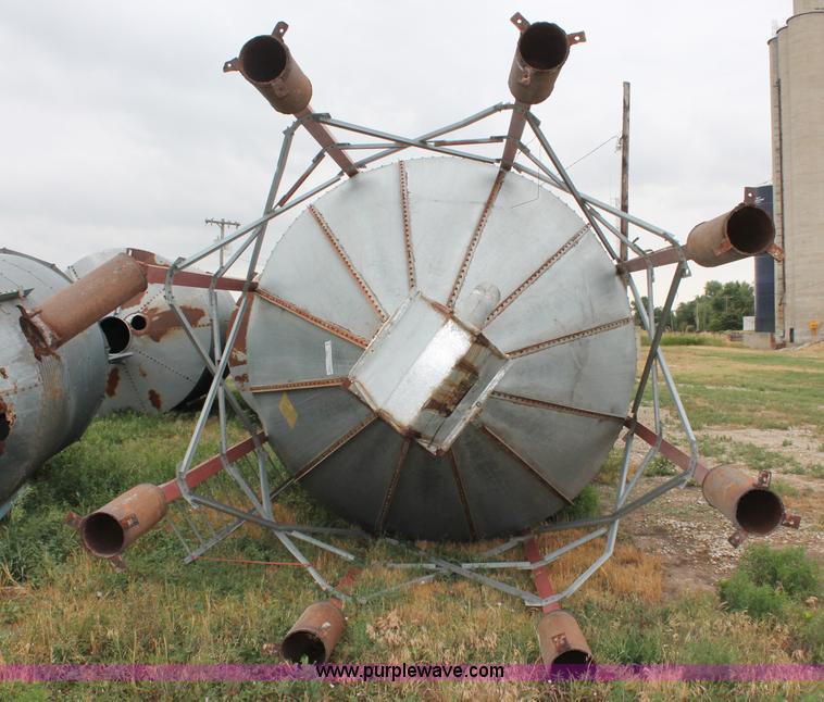 image for item A2953 Feed storage bin