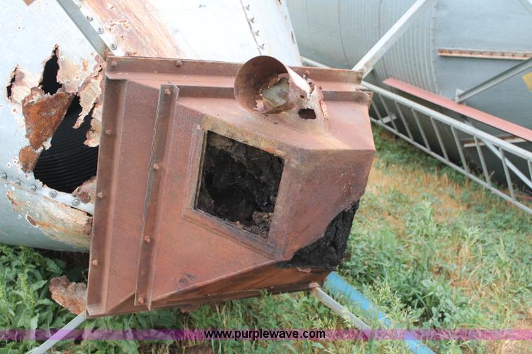 image for item A2956 Feed storage bin