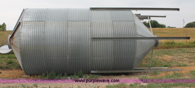 image for item A2957 Feed storage bin