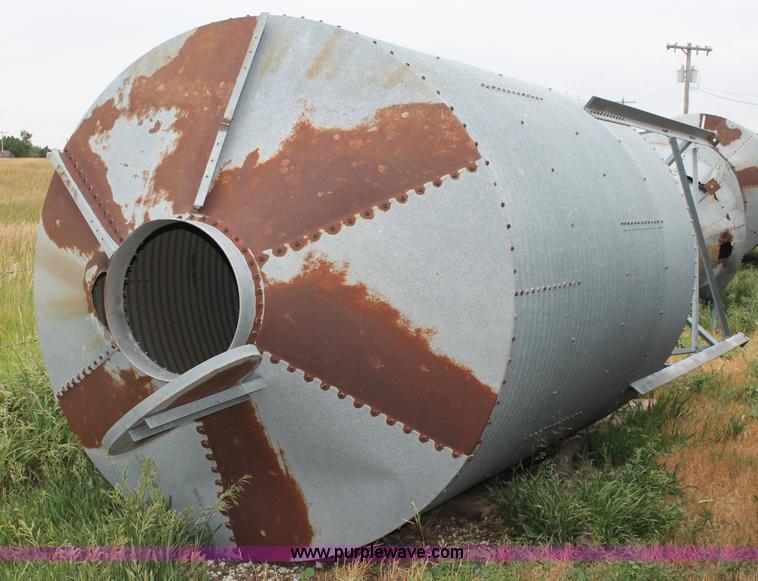 image for item A2961 Feed storage bin