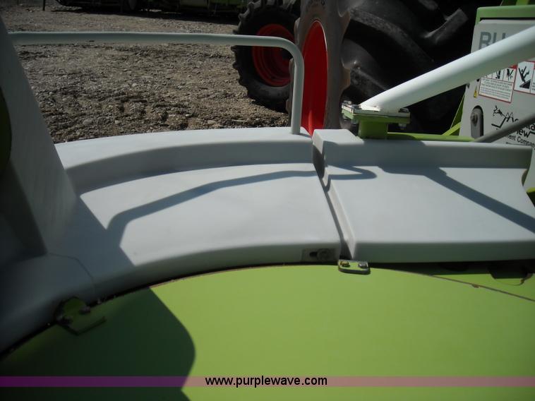 image for item B1344 Claas RU600 eight row rotary forage head