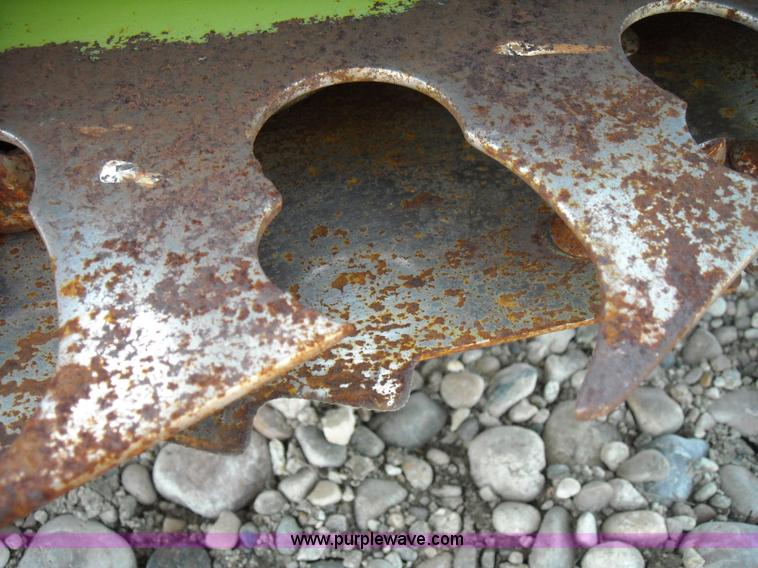 image for item B1344 Claas RU600 eight row rotary forage head