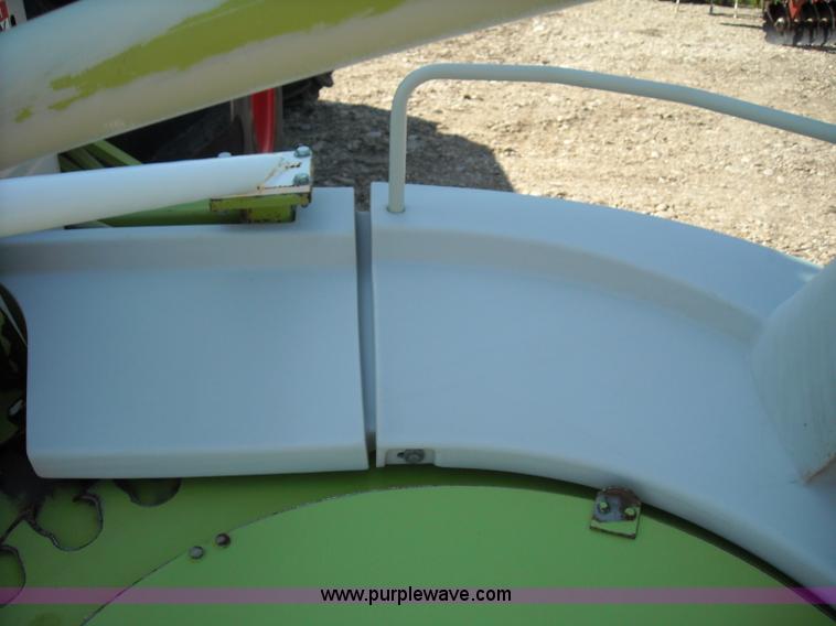 image for item B1344 Claas RU600 eight row rotary forage head