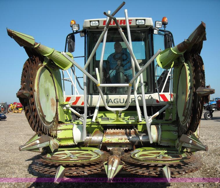image for item B1345 Claas RU600 eight row rotary forage head