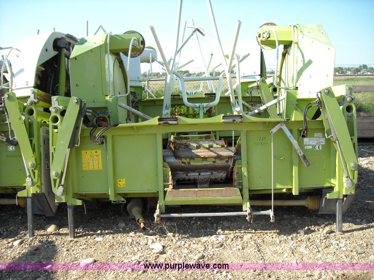 image for item B1345 Claas RU600 eight row rotary forage head
