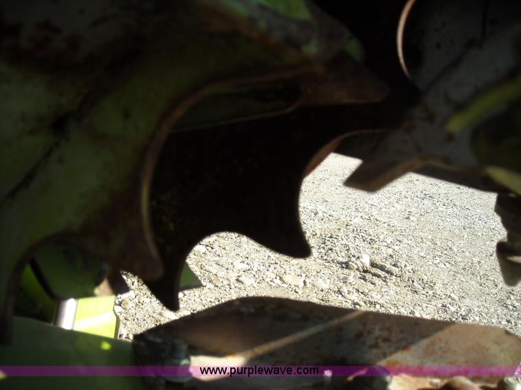 image for item B1345 Claas RU600 eight row rotary forage head