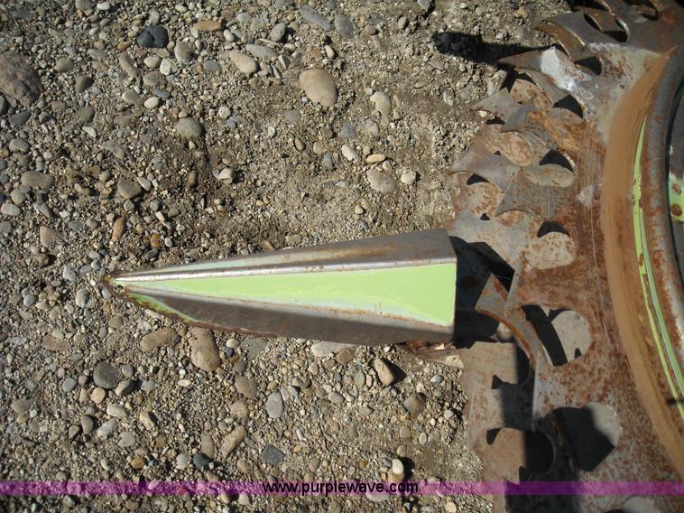 image for item B1345 Claas RU600 eight row rotary forage head