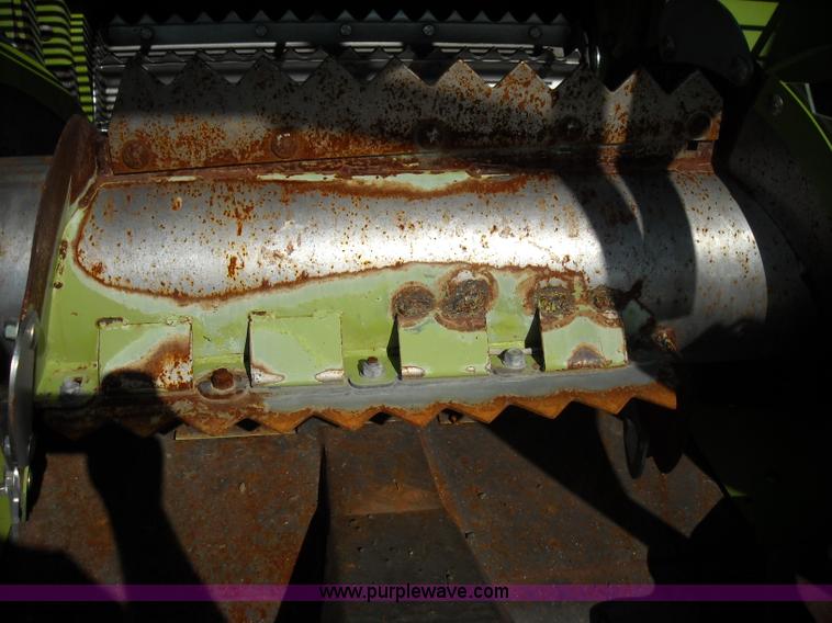 image for item B1345 Claas RU600 eight row rotary forage head