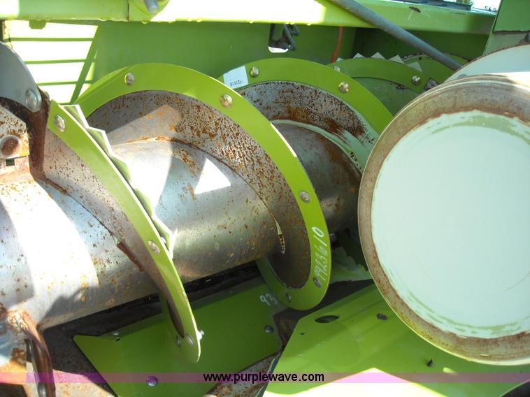 image for item B1345 Claas RU600 eight row rotary forage head