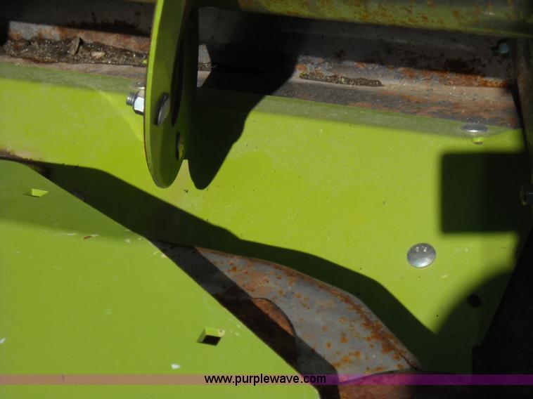 image for item B1345 Claas RU600 eight row rotary forage head