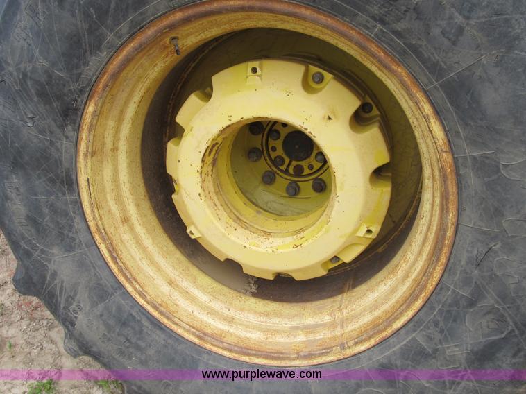 image for item B2719 1997 John Deere 9400 4WD tractor