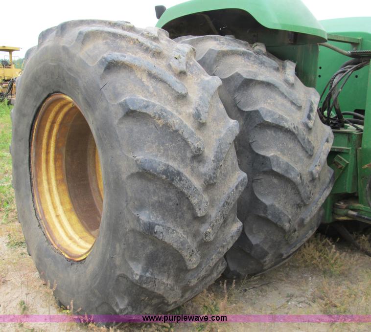 image for item B2719 1997 John Deere 9400 4WD tractor