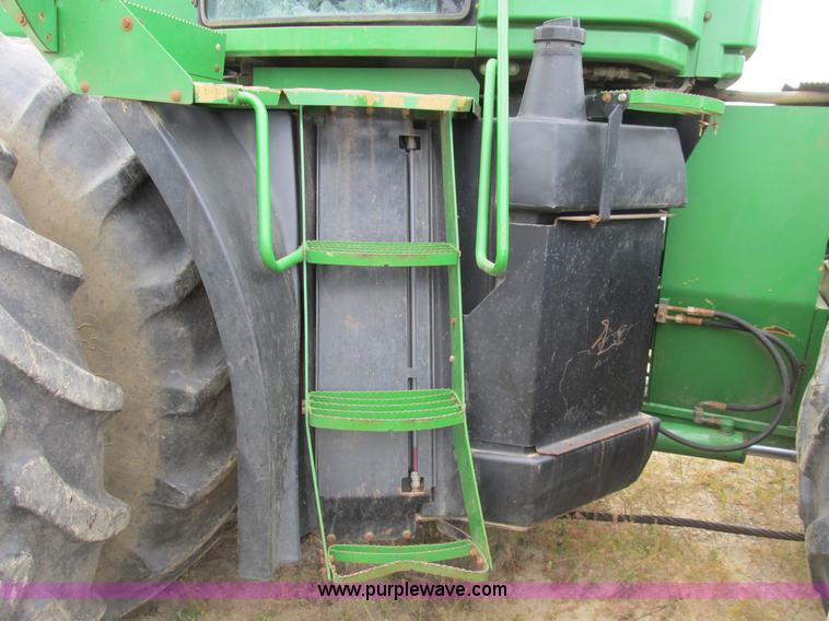 image for item B2719 1997 John Deere 9400 4WD tractor