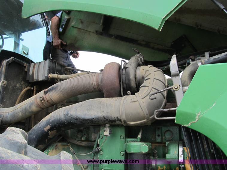 image for item B2719 1997 John Deere 9400 4WD tractor