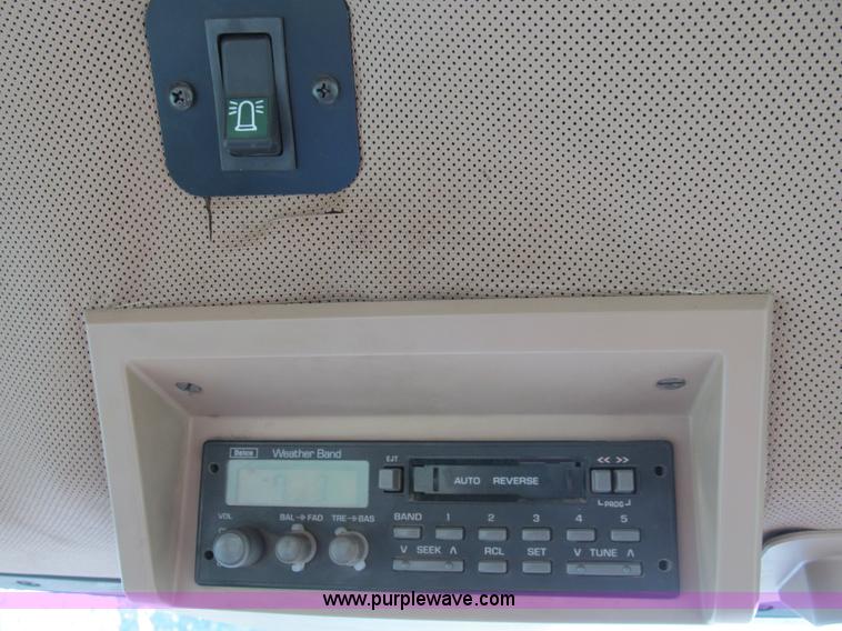 image for item B2719 1997 John Deere 9400 4WD tractor