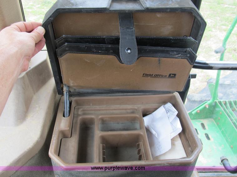 image for item B2719 1997 John Deere 9400 4WD tractor