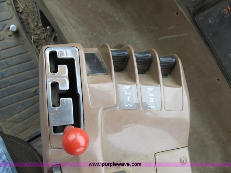 image for item B2719 1997 John Deere 9400 4WD tractor