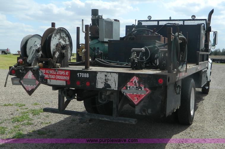 image for item B3761 18'L x 96"W service bed