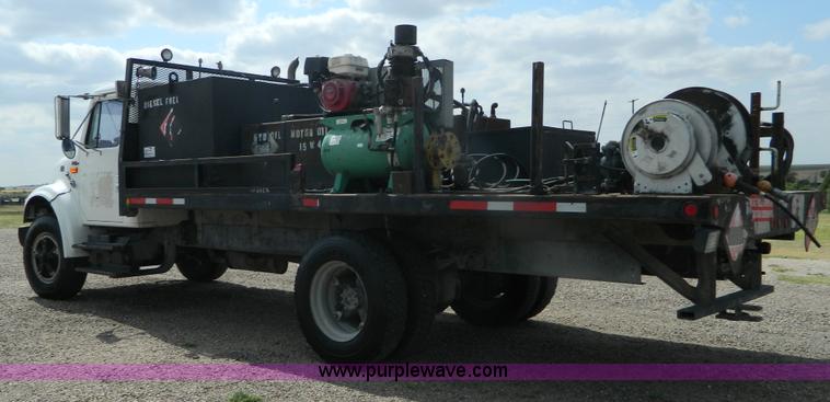 image for item B3761 18'L x 96"W service bed