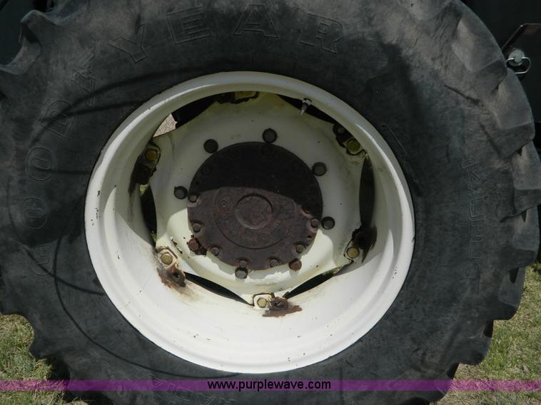 image for item B3766 Hesston 1180DT MFWD tractor