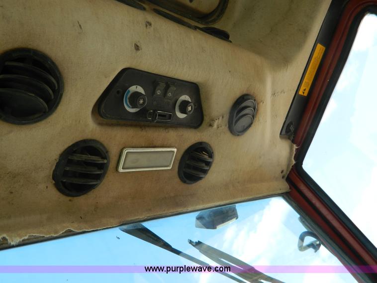 image for item B3766 Hesston 1180DT MFWD tractor