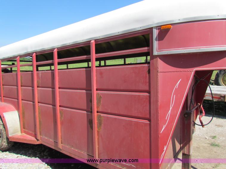 image for item B7291 1984 Blair livestock trailer