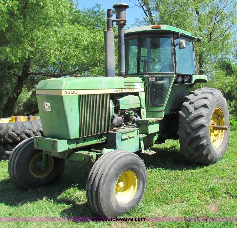image for item B7292 1976 John Deere 4630 tractor