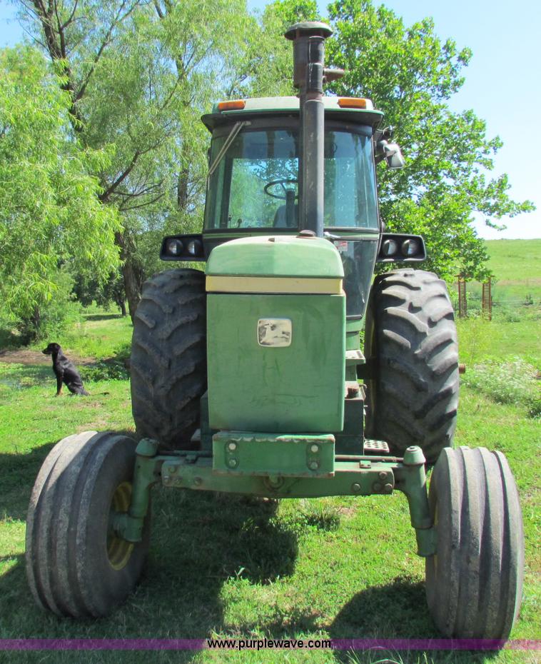 image for item B7292 1976 John Deere 4630 tractor