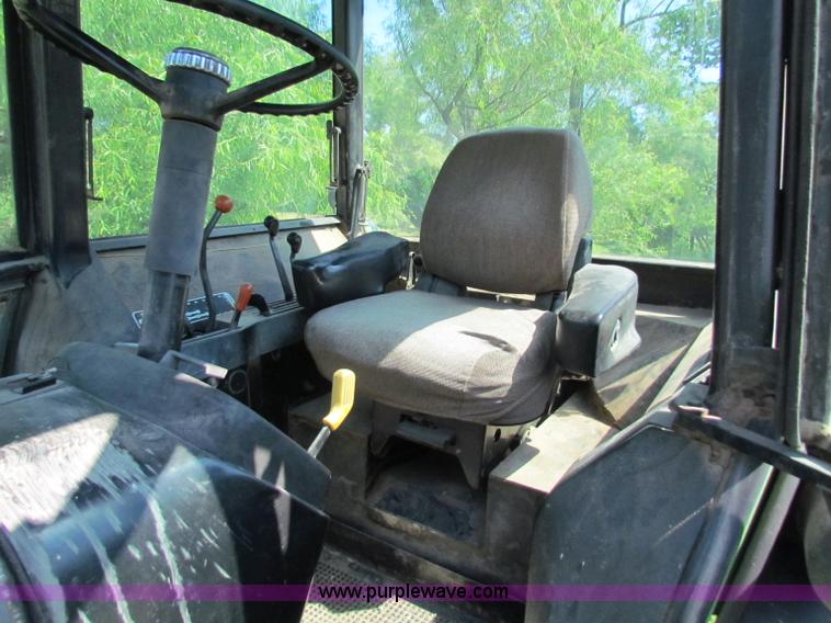 image for item B7292 1976 John Deere 4630 tractor