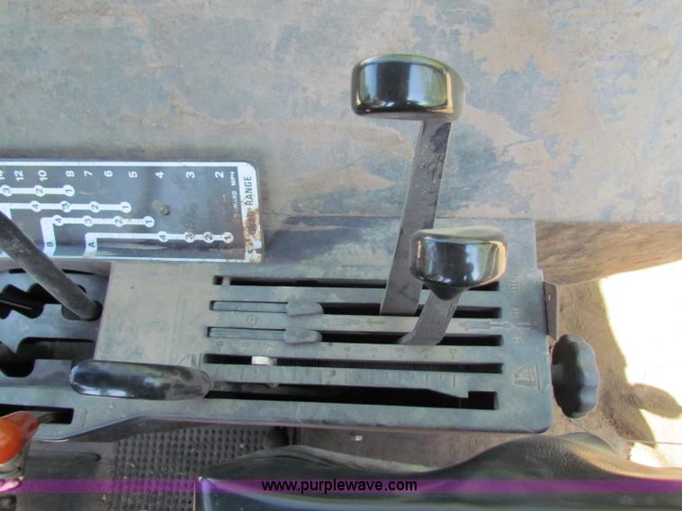 image for item B7292 1976 John Deere 4630 tractor