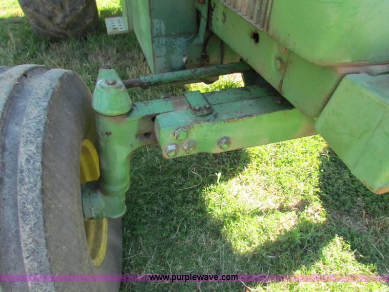 image for item B7292 1976 John Deere 4630 tractor