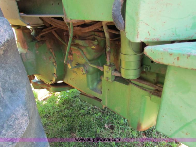 image for item B7292 1976 John Deere 4630 tractor