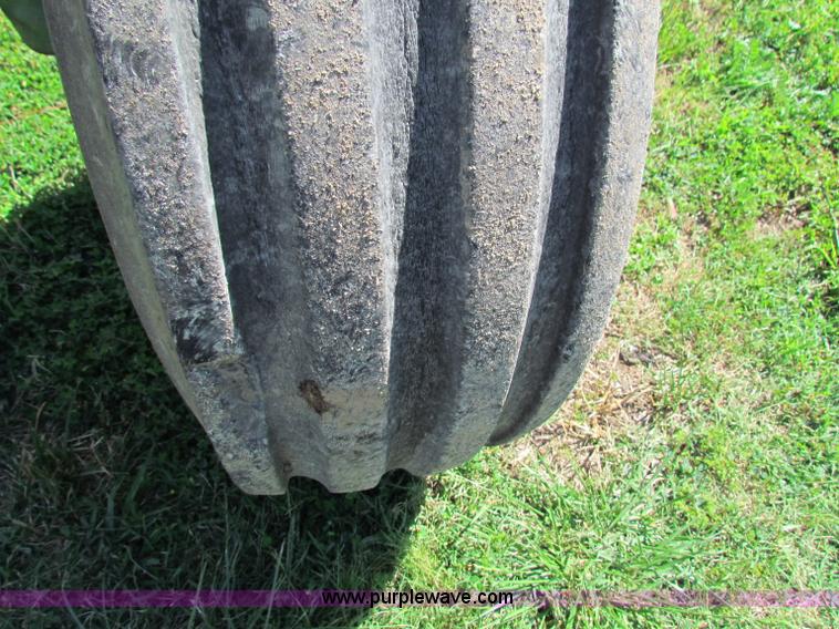 image for item B7292 1976 John Deere 4630 tractor