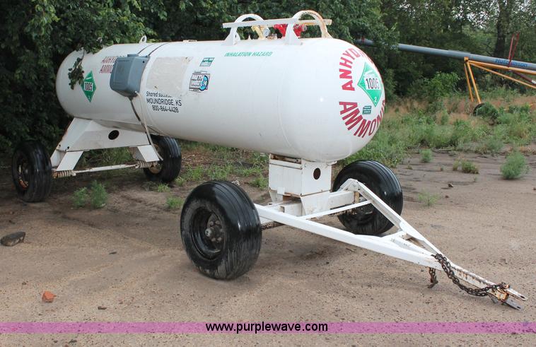 image for item C2542 1,000 gallon anhydrous ammonia tank