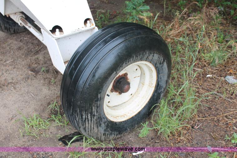 image for item C2542 1,000 gallon anhydrous ammonia tank