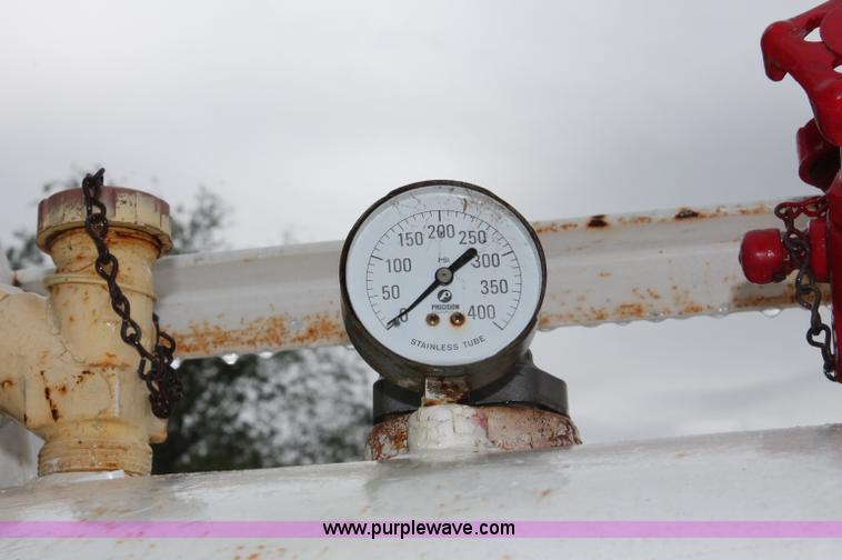 image for item C2542 1,000 gallon anhydrous ammonia tank