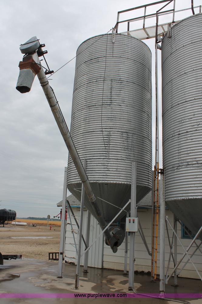 image for item C2544 Stainless steel bulk feed grain bin