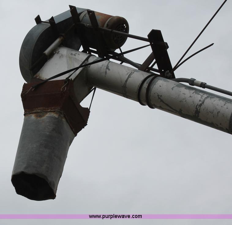 image for item C2544 Stainless steel bulk feed grain bin