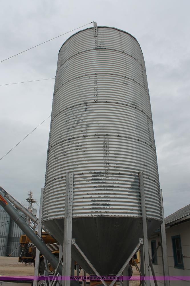 image for item C2545 Stainless steel bulk feed grain bin