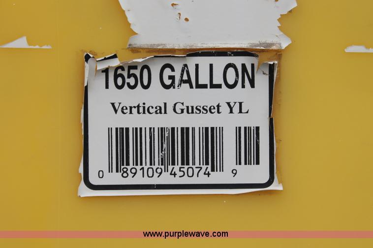 image for item C2552 1,650 gallon vertical gusseted poly tank