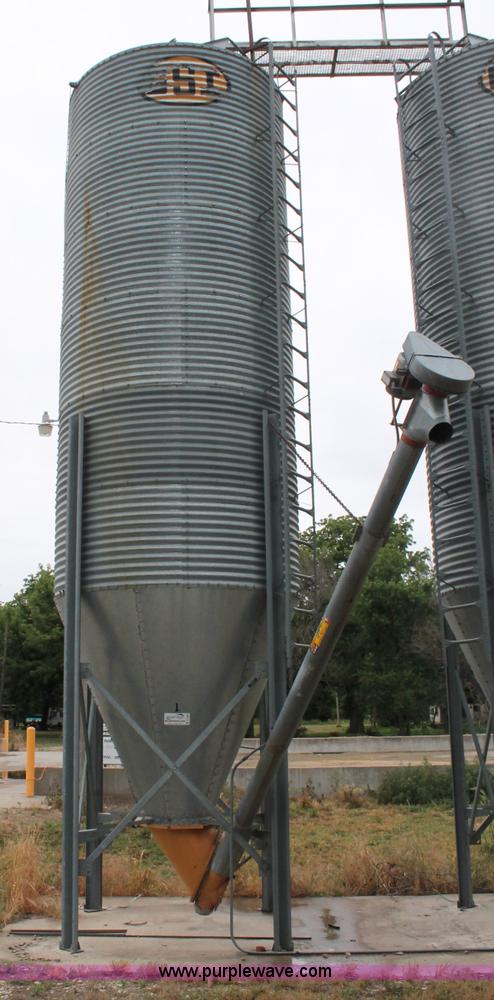 image for item C2554 GSI stainless steel bulk feed grain bin