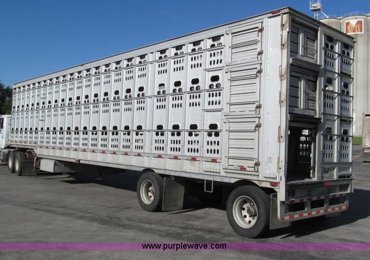 image for item D3195 1999 Barrett 50' livestock trailer