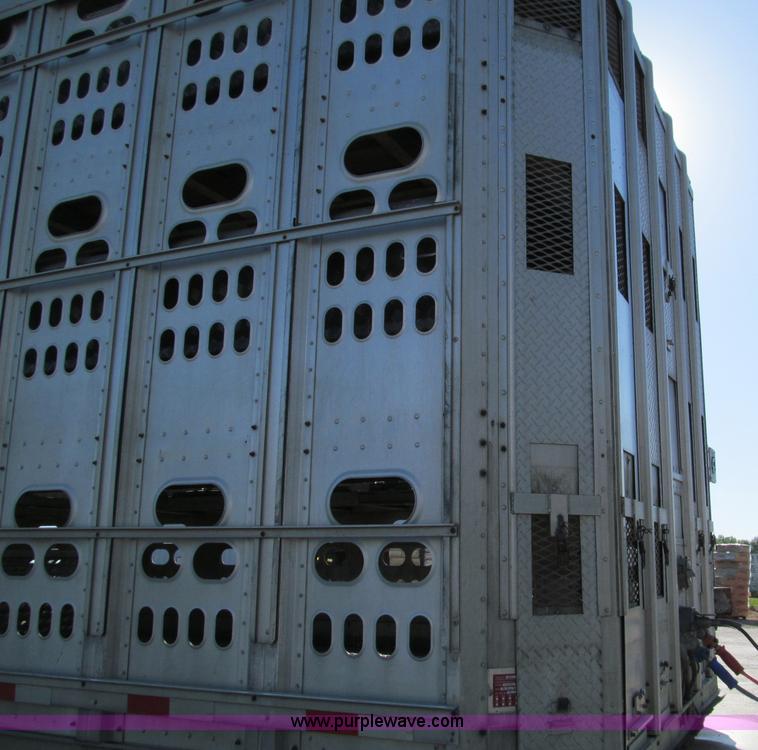 image for item D3195 1999 Barrett 50' livestock trailer