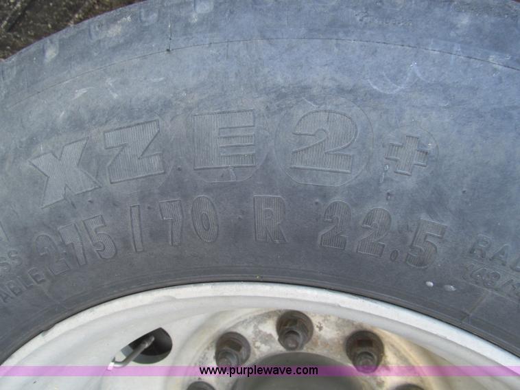 image for item D3195 1999 Barrett 50' livestock trailer