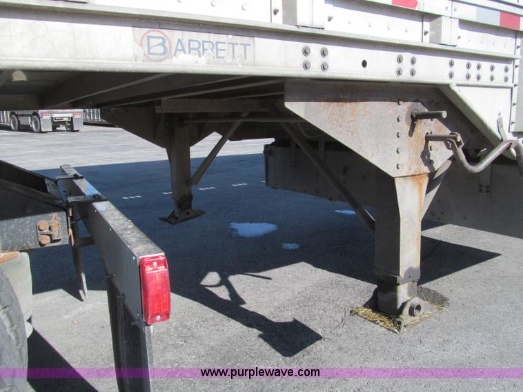 image for item D3195 1999 Barrett 50' livestock trailer