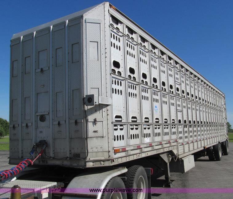 image for item D3196 1999 Barrett 50' livestock trailer