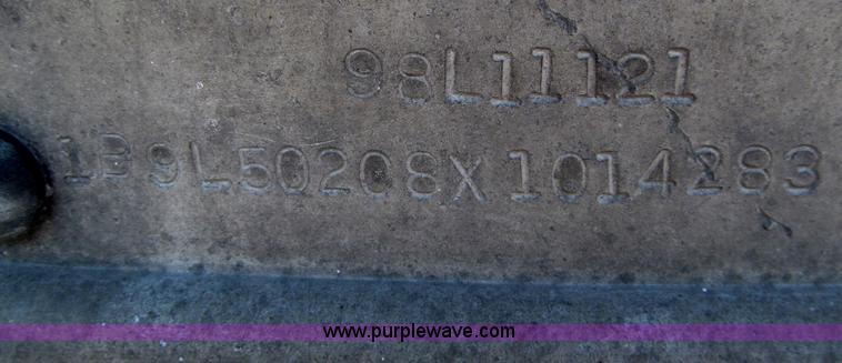 image for item D3196 1999 Barrett 50' livestock trailer