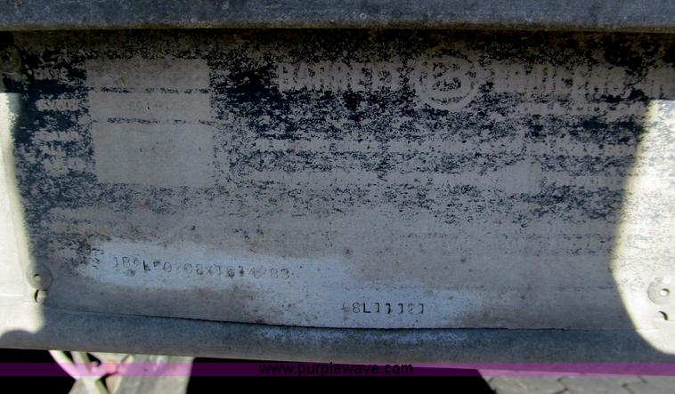 image for item D3196 1999 Barrett 50' livestock trailer