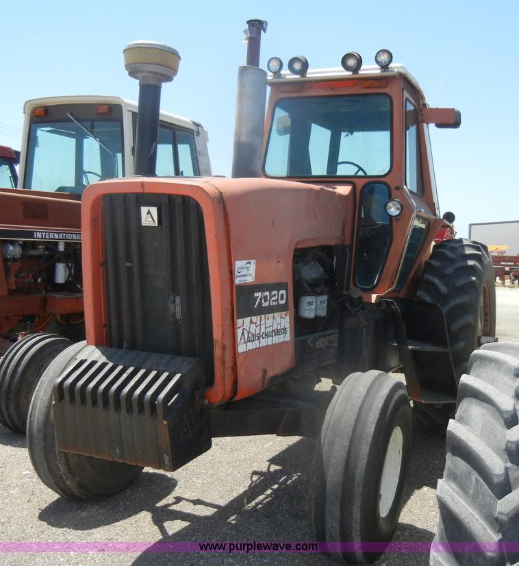 image for item D4125 Allis-Chalmers 7020 tractor